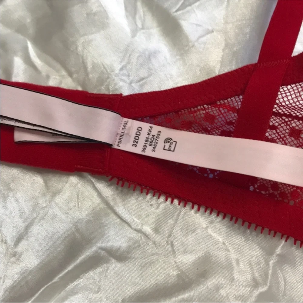 VINTAGE Y2K! NWOT Incredible by VS Victoria’s Secret Mesh Lace Plunge Bra, 32F